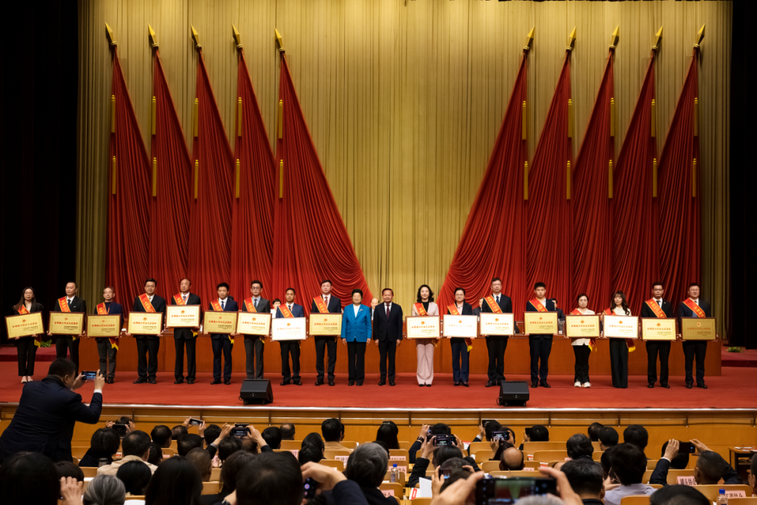 ���ʹ���(�й�)���޹�˾